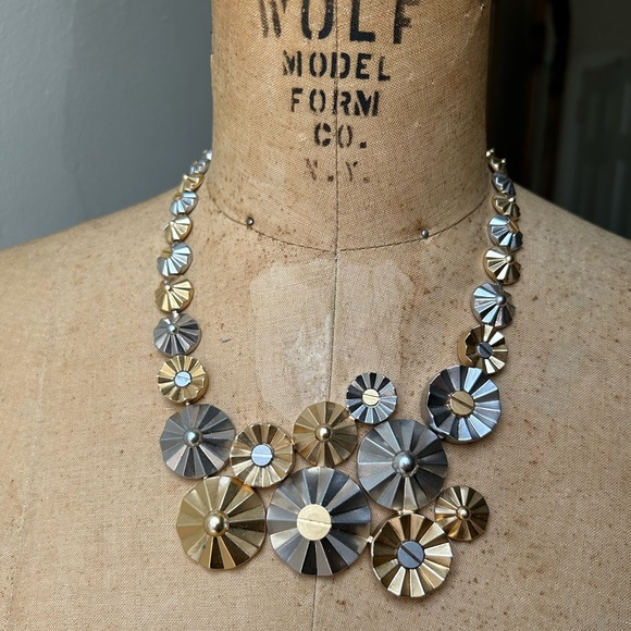 NWT Coach Daisy Rivet Cluster Necklace - Picture 1 of 8